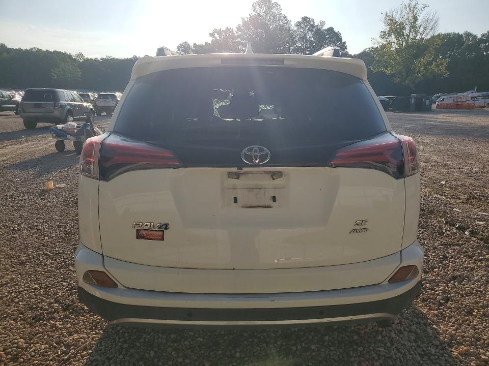 Продажа на аукционе авто 2017 Toyota Rav4, vin: JTMJFREV1HJ157716, номер лота: 68389866