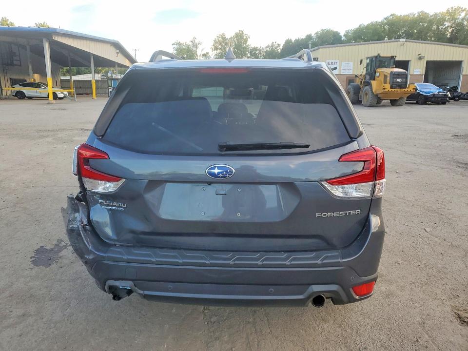 70232786 :رقم المزاد ، JF2SKAUC6MH504512 vin ، 2021 Subaru Forester مزاد بيع