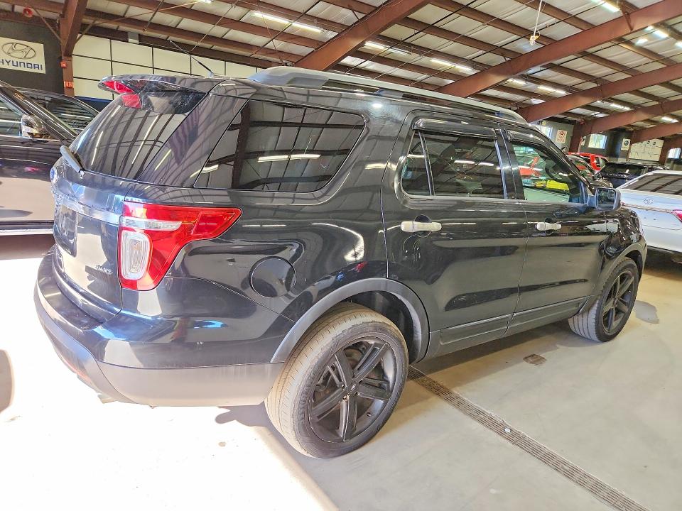 68981946 :رقم المزاد ، 1FM5K8B84EGA52100         vin ، 2014 Ford Explorer مزاد بيع