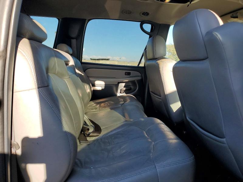 70549216 :رقم المزاد ، 3GNFK16T31G177710 vin ، 2001 Chevrolet Suburban مزاد بيع