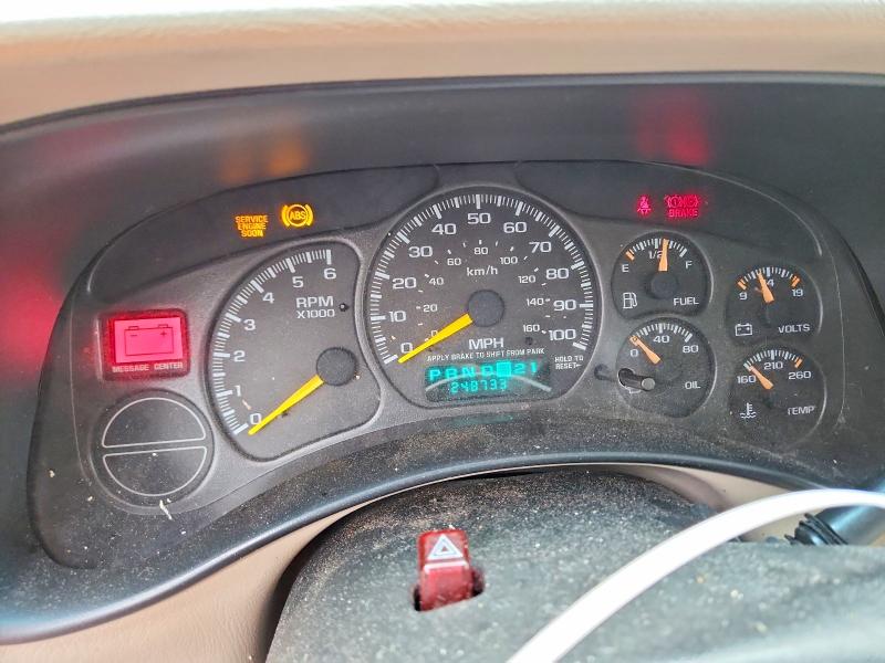 2002 Chevrolet Suburban მანქანა იყიდება აუქციონზე, vin: 3GNFK16Z12G242219, აუქციონის ნომერი: 69287246