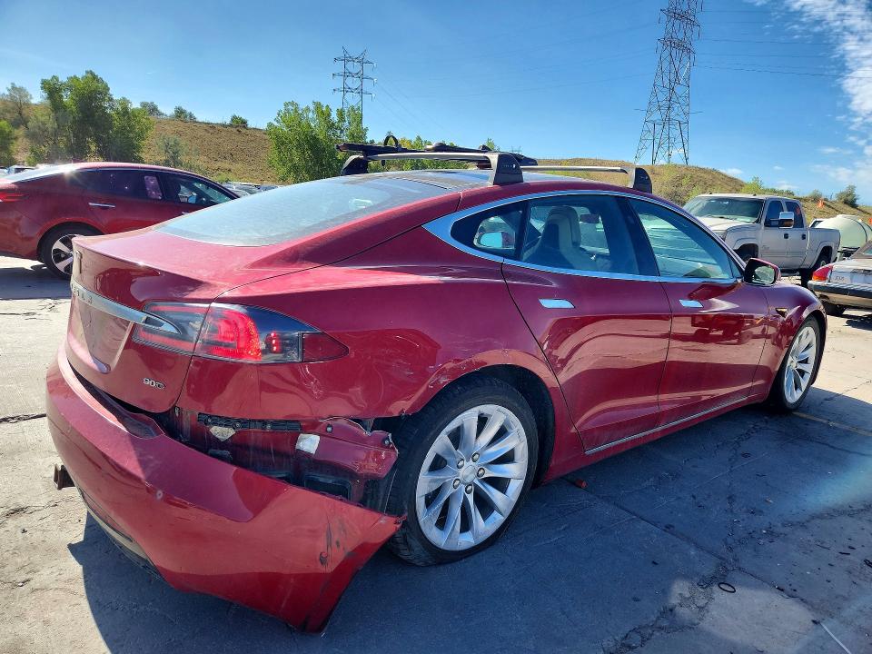 67878566 :رقم المزاد ، 5YJSA1E21HF178857 vin ، 2017 Tesla Model S مزاد بيع