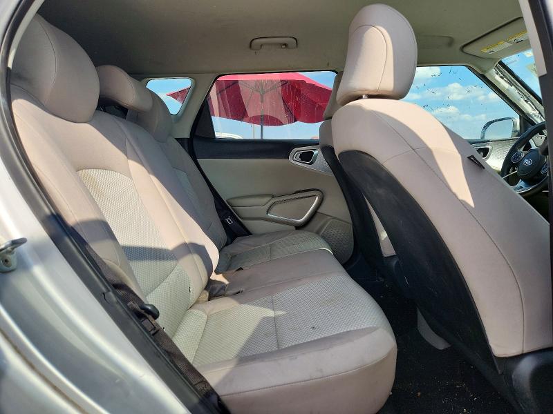 70972236 :رقم المزاد ، KNDJ23AU1L7090997 vin ، 2020 Kia Soul مزاد بيع