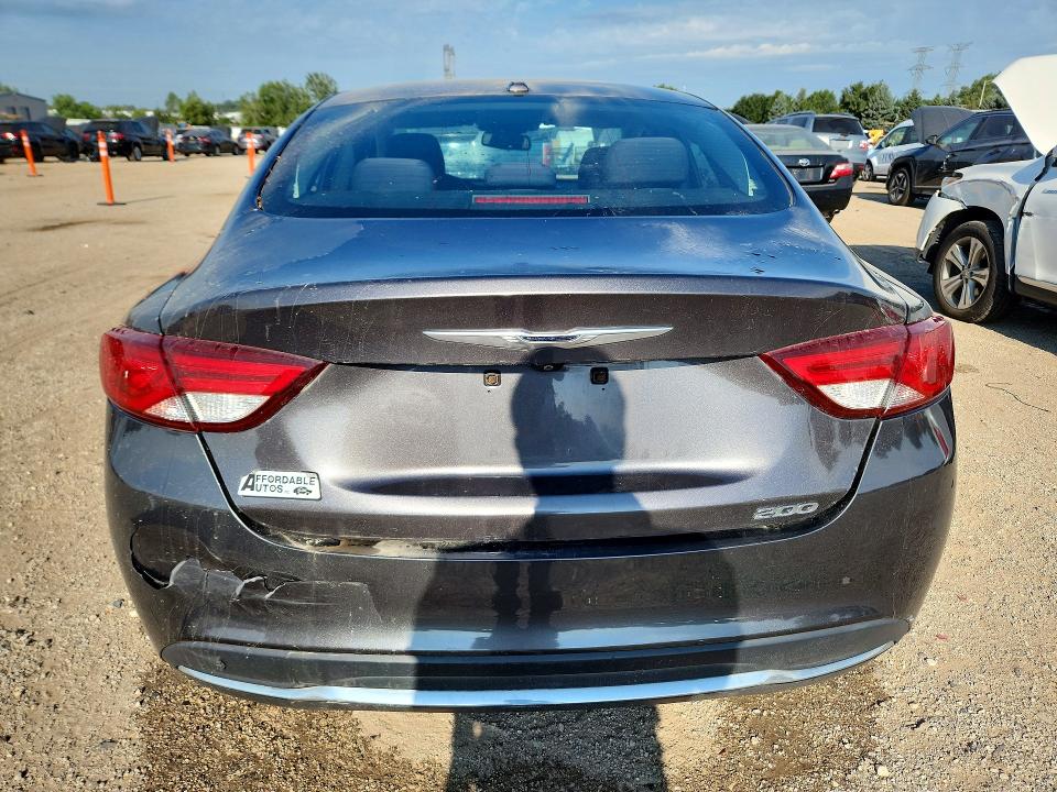 67799306 :رقم المزاد ، 1C3CCCAB4FN665392 vin ، 2015 Chrysler 200 مزاد بيع