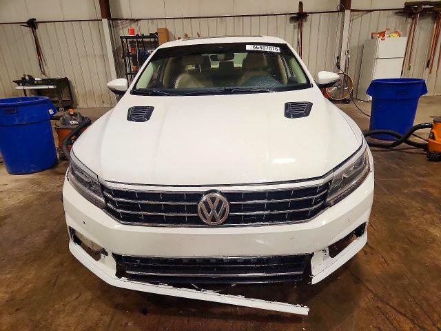 Продаж на аукціоні авто 2017 Volkswagen Passat, vin: 1VWCT7A31HC068918, номер лоту: 71157426