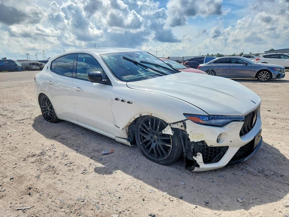 Продажа на аукционе авто 2019 Maserati Levante, vin: ZN661XUS4KX333323, номер лота: 69521336