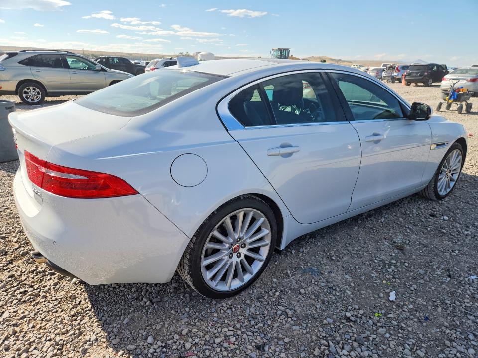 Продаж на аукціоні авто 2017 Jaguar Xe, vin: SAJAN4BV5HA949699, номер лоту: 68781996
