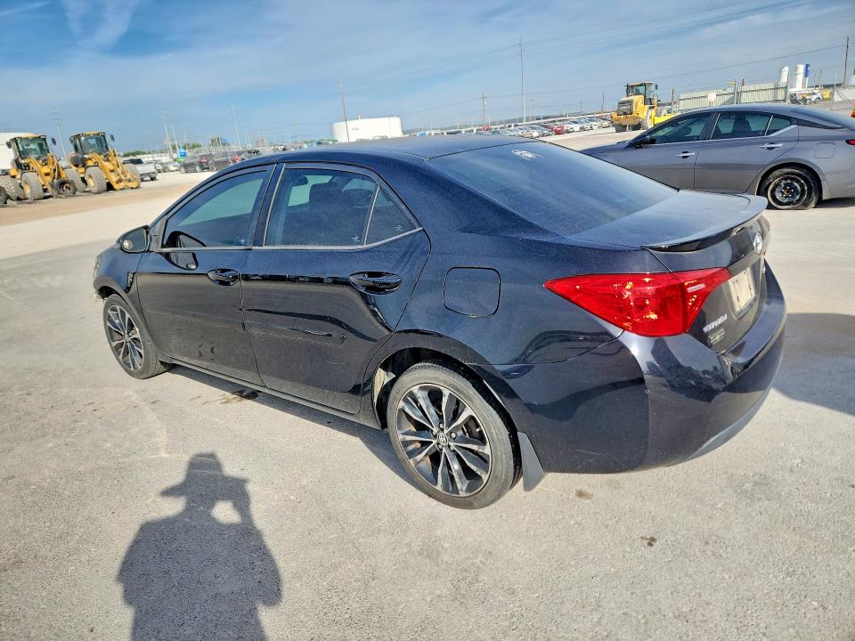70544796 :رقم المزاد ، 2T1BURHE0HC816158 vin ، 2017 Toyota Corolla مزاد بيع