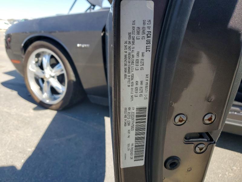 Auction sale of the 2015 Dodge Challenger, vin: 2C3CDZAT7FH758523, lot number: 69543456