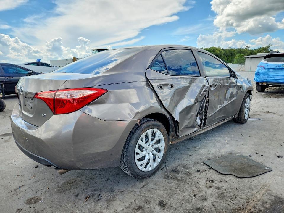 2018 Toyota Corolla მანქანა იყიდება აუქციონზე, vin: 2T1BURHE4JC103608, აუქციონის ნომერი: 70082346