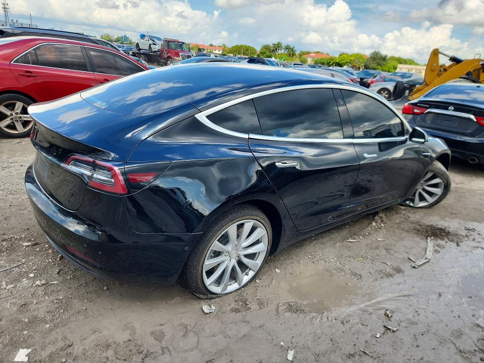 2018 Tesla Model 3 მანქანა იყიდება აუქციონზე, vin: 5YJ3E1EA1JF023487, აუქციონის ნომერი: 67442646