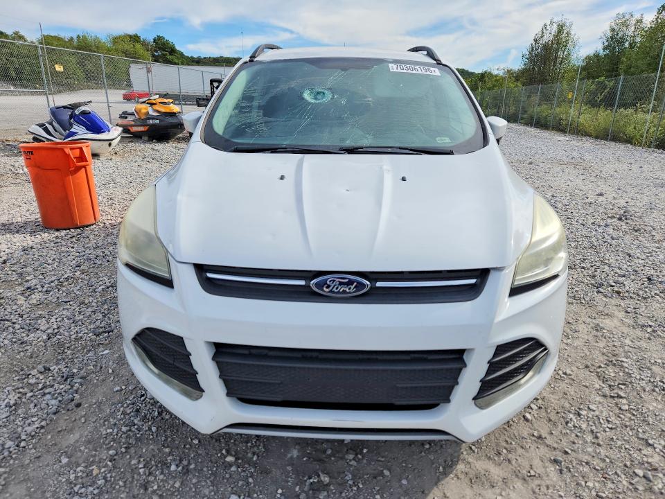 2015 Ford Escape მანქანა იყიდება აუქციონზე, vin: 1FMCU0GX9FUA39557, აუქციონის ნომერი: 70306196