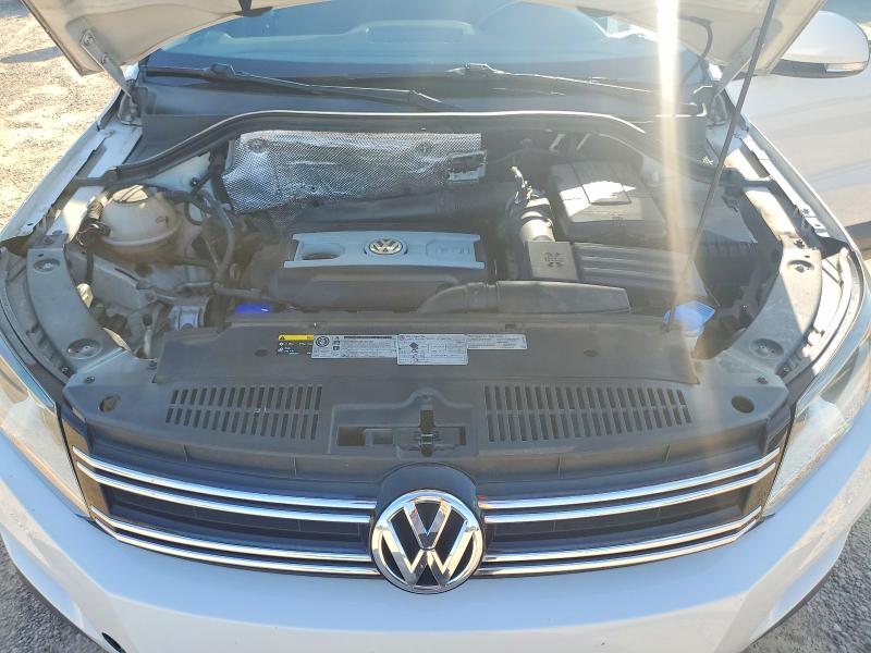 67887986 :رقم المزاد ، WVGAV3AXXDW566460 vin ، 2013 Volkswagen Tiguan مزاد بيع