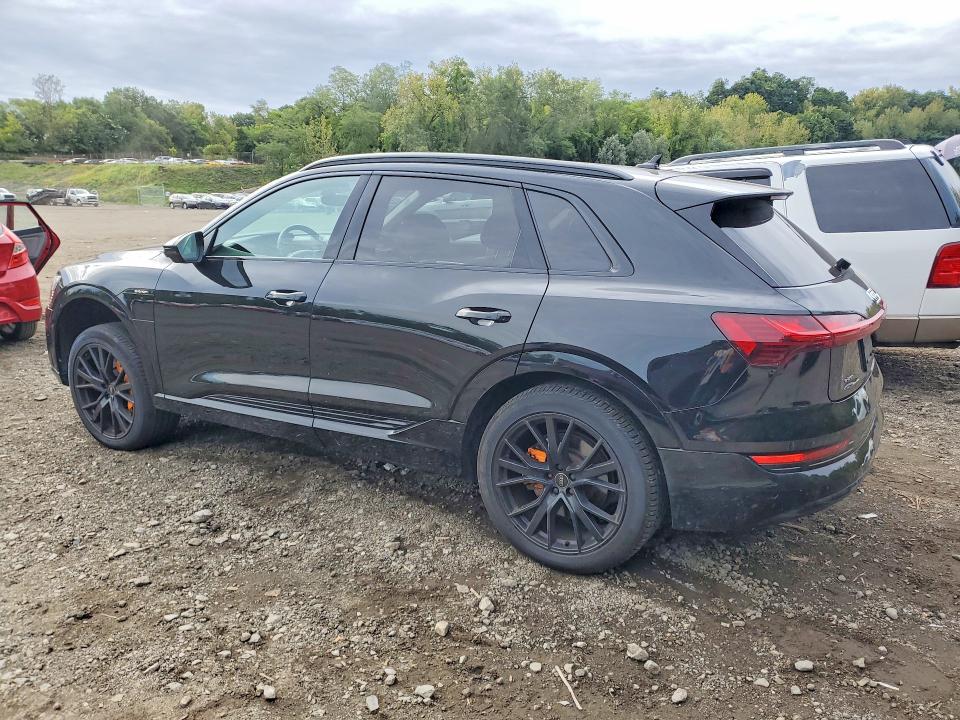 Продажа на аукционе авто 2021 Audi E-tron, vin: WA1VAAGE8MB005946, номер лота: 69015036