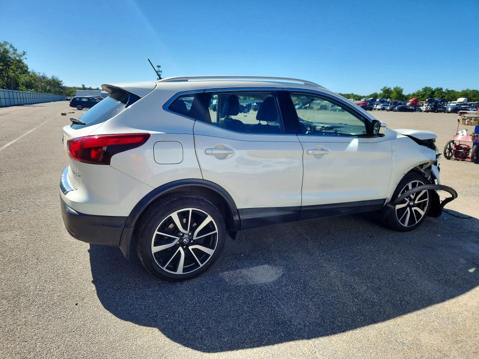 2017 Nissan Rogue Sport მანქანა იყიდება აუქციონზე, vin: JN1BJ1CR4HW118912, აუქციონის ნომერი: 68566716