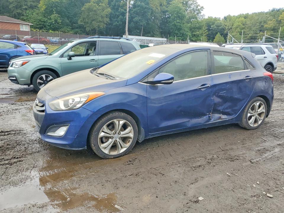 2013 Hyundai Elantra Gt მანქანა იყიდება აუქციონზე, vin: KMHD35LEXDU023647, აუქციონის ნომერი: 70762966