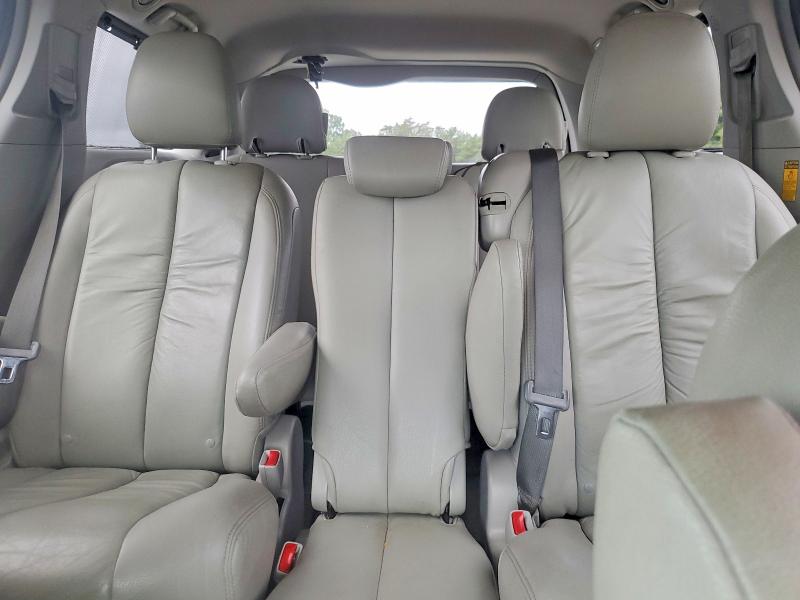 Продажа на аукционе авто 2014 Toyota Sienna, vin: 5TDKK3DC6ES511564, номер лота: 69784236