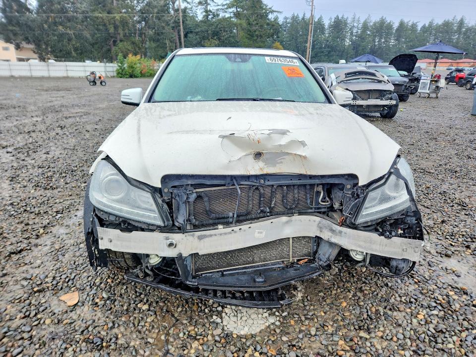 Продажа на аукционе авто 2013 Mercedes-benz C, vin: WDDGF8AB9DA800507, номер лота: 69763546