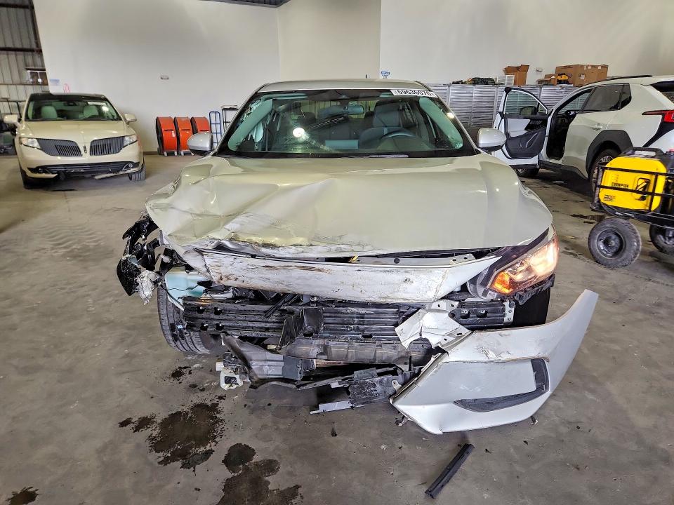 Продажа на аукционе авто 2022 Nissan Sentra, vin: 3N1AB8CV9NY287049, номер лота: 69636076