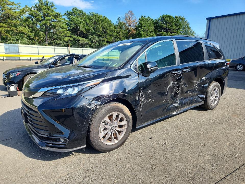 2026 Toyota Sienna მანქანა იყიდება აუქციონზე, vin: 5TDYSKFC7TS246149, აუქციონის ნომერი: 68277856