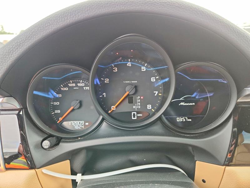 Auction sale of the 2017 Porsche Macan, vin: WP1AA2A55HLB00708, lot number: 68750196