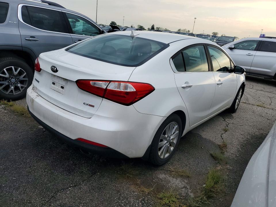 2015 Kia Forte მანქანა იყიდება აუქციონზე, vin: KNAFX4A86F5334124, აუქციონის ნომერი: 68077556
