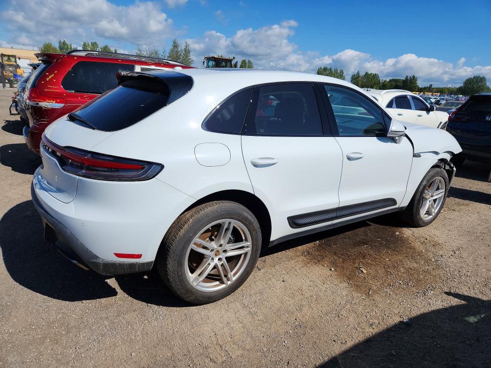68765616 :رقم المزاد ، WP1AA2A53NLB05708 vin ، 2022 Porsche Macan مزاد بيع