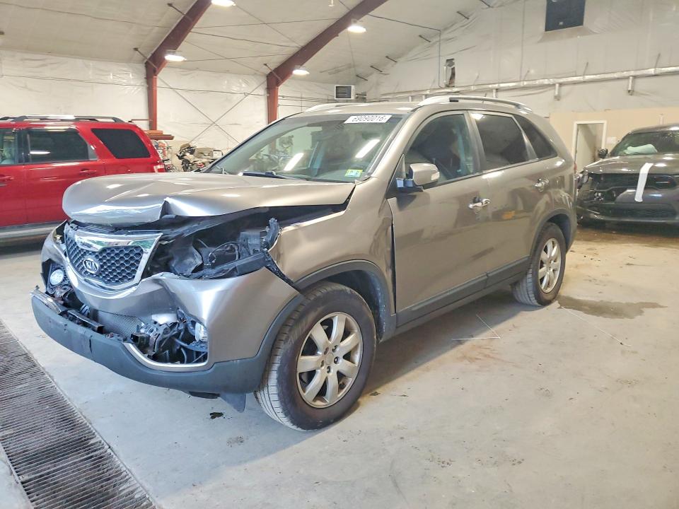 2011 Kia Sorento მანქანა იყიდება აუქციონზე, vin: 5XYKT3A18BG100434, აუქციონის ნომერი: 69090016