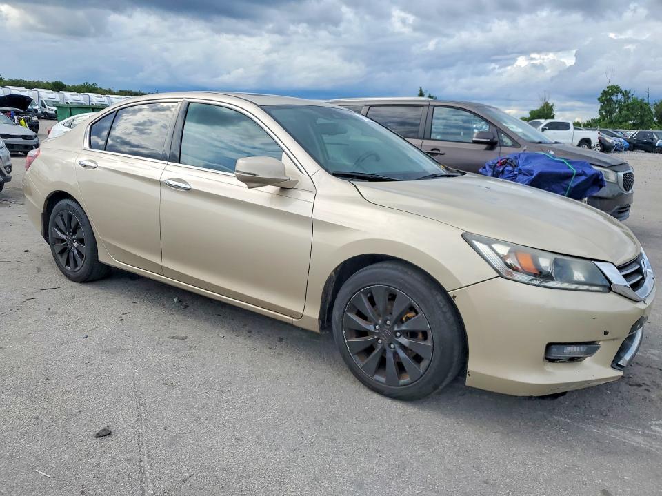 Продажа на аукционе авто 2014 Honda Accord, vin: 1HGCR3F85EA024668, номер лота: 67867806