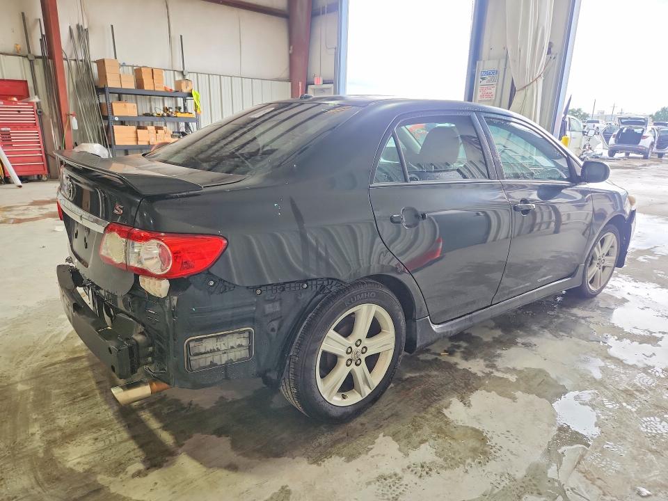 68425606 :رقم المزاد ، 5YFBU4EE4DP214445 vin ، 2013 Toyota Corolla مزاد بيع
