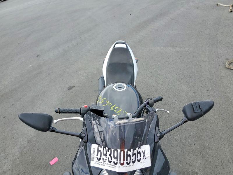 69390656 :رقم المزاد ، VTTGM51A462100989 vin ، 2006 Suzuki Gs500 مزاد بيع
