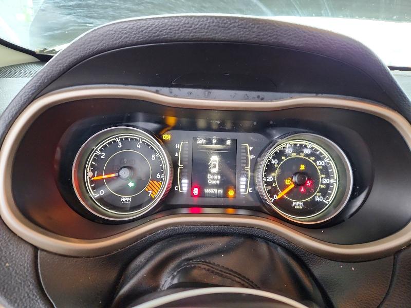 70438476 :رقم المزاد ، 1C4PJMCB1FW665544 vin ، 2015 Jeep Cherokee مزاد بيع