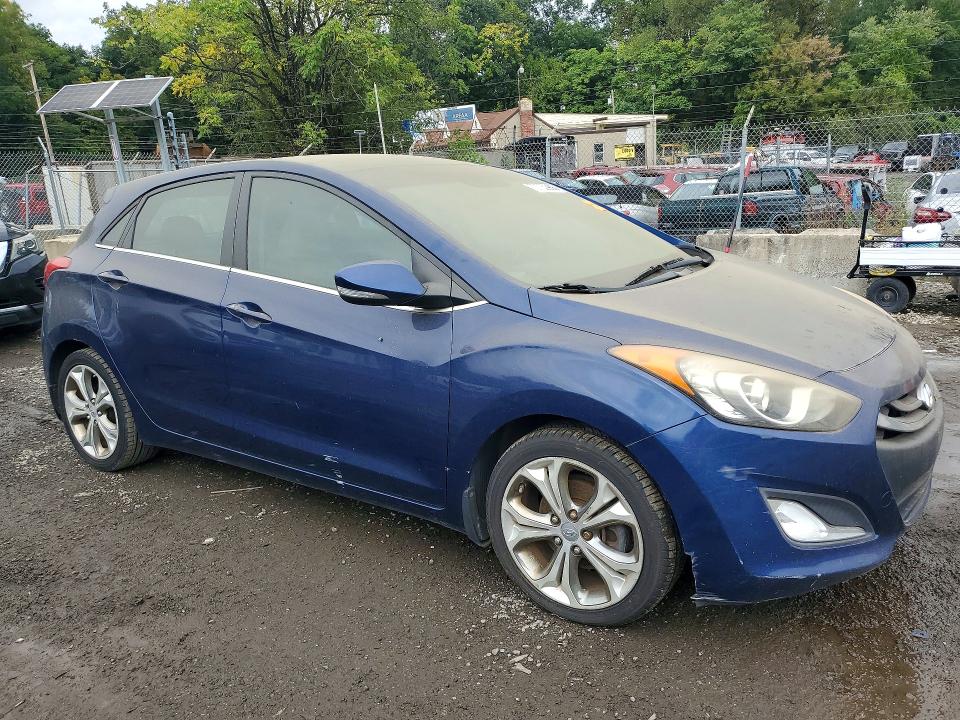 2013 Hyundai Elantra Gt მანქანა იყიდება აუქციონზე, vin: KMHD35LEXDU023647, აუქციონის ნომერი: 70762966