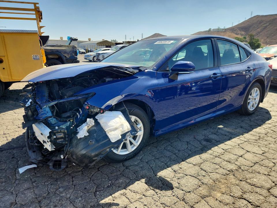 Auction sale of the 2026 Toyota Camry, vin: 4T1DAACK1TU285740, lot number: 69522876