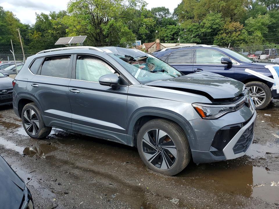 70171466 :رقم المزاد ، 3VVUC7B22SM045183 vin ، 2025 Volkswagen Taos مزاد بيع