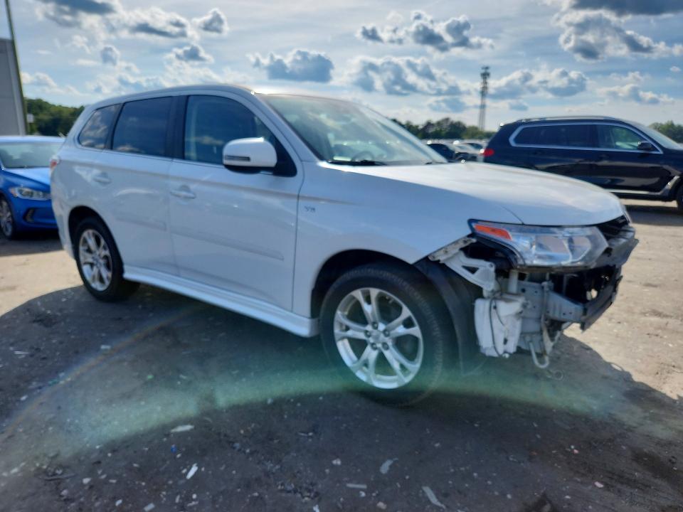 2014 Mitsubishi Outlander მანქანა იყიდება აუქციონზე, vin: JA4JZ4AXXEZ017043, აუქციონის ნომერი: 68021266