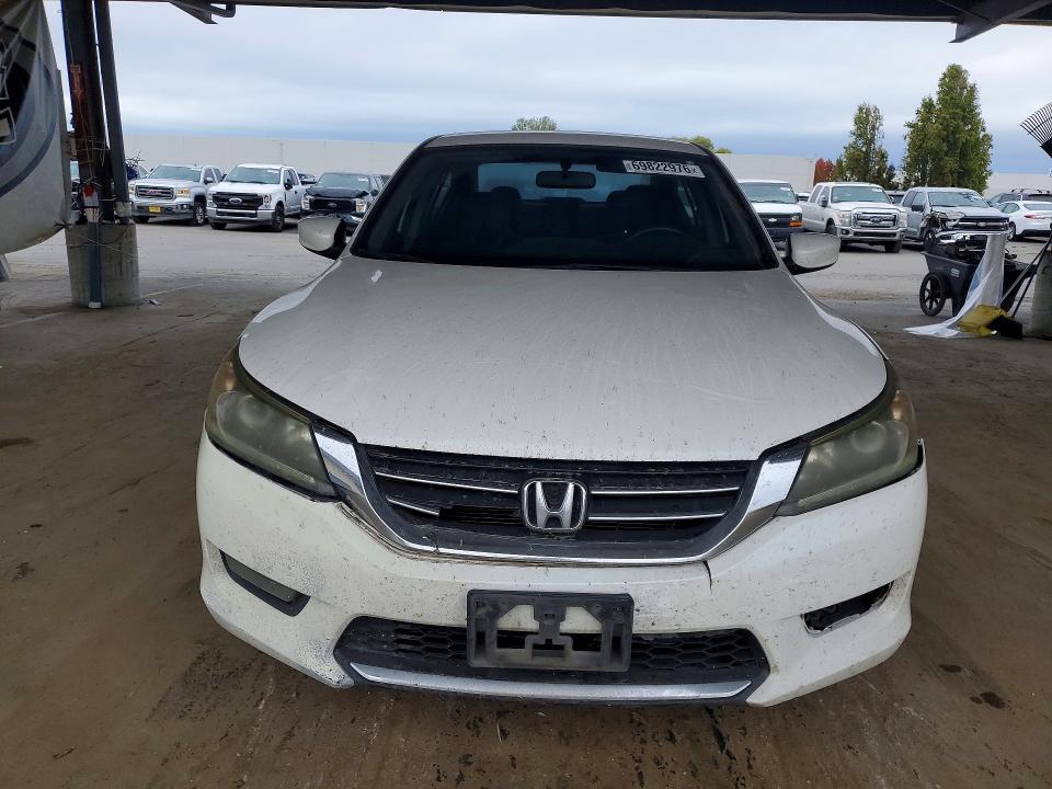 2014 Honda Accord მანქანა იყიდება აუქციონზე, vin: 1HGCR2F55EA217600, აუქციონის ნომერი: 69822976