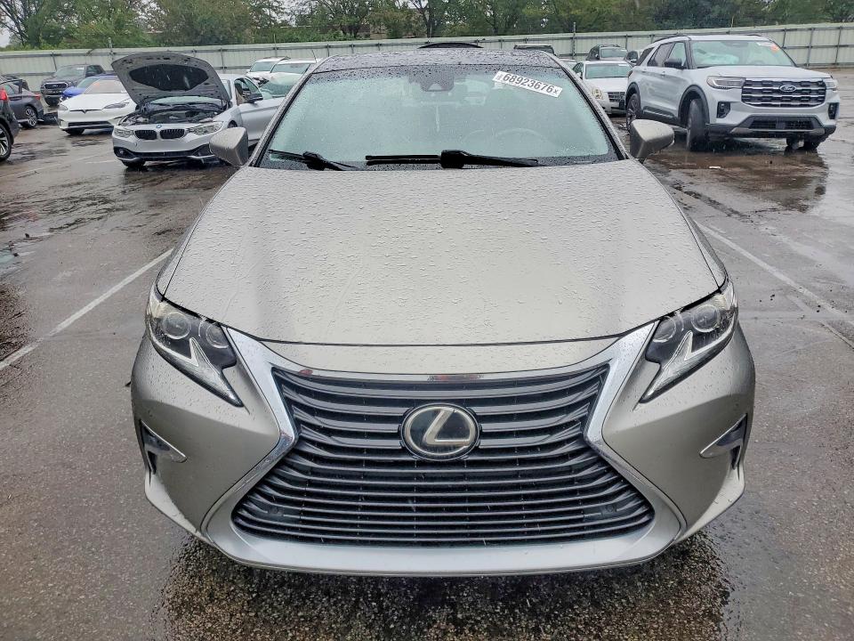 68923676 :رقم المزاد ، 58ABK1GG5GU029707 vin ، 2016 Lexus Es مزاد بيع