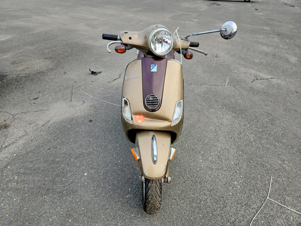67593256 :رقم المزاد ، ZAPM688F4B5000787 vin ، 2011 Vespa Lx مزاد بيع