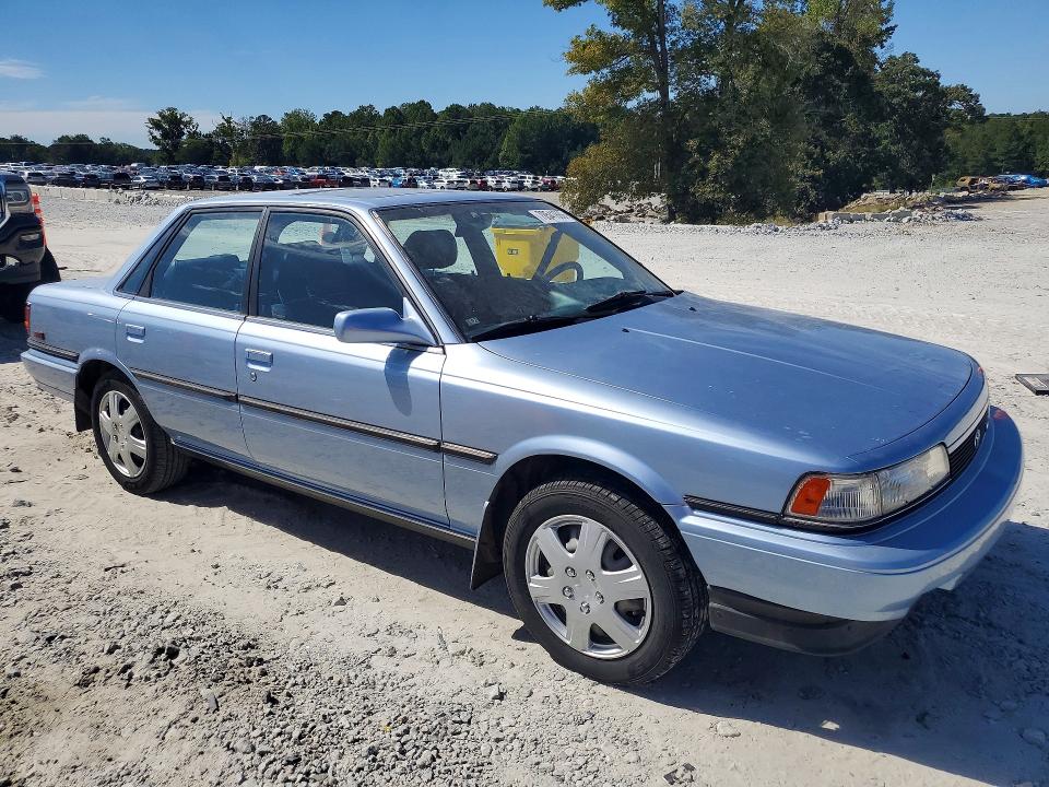70541686 :رقم المزاد ، 4T1VV22E1LU030080 vin ، 1990 Toyota Camry مزاد بيع