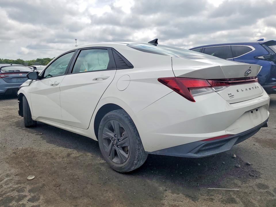 67645326 :رقم المزاد ، 5NPLM4AG1PH112405 vin ، 2023 Hyundai Elantra مزاد بيع