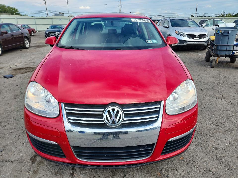 67936046 :رقم المزاد ، 3VWRZ71K49M055788 vin ، 2009 Volkswagen Jetta مزاد بيع