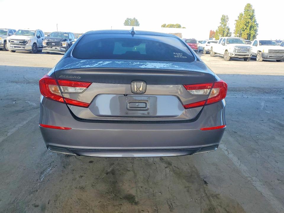 Продаж на аукціоні авто 2018 Honda Accord, vin: 1HGCV1F54JA023091, номер лоту: 69061176