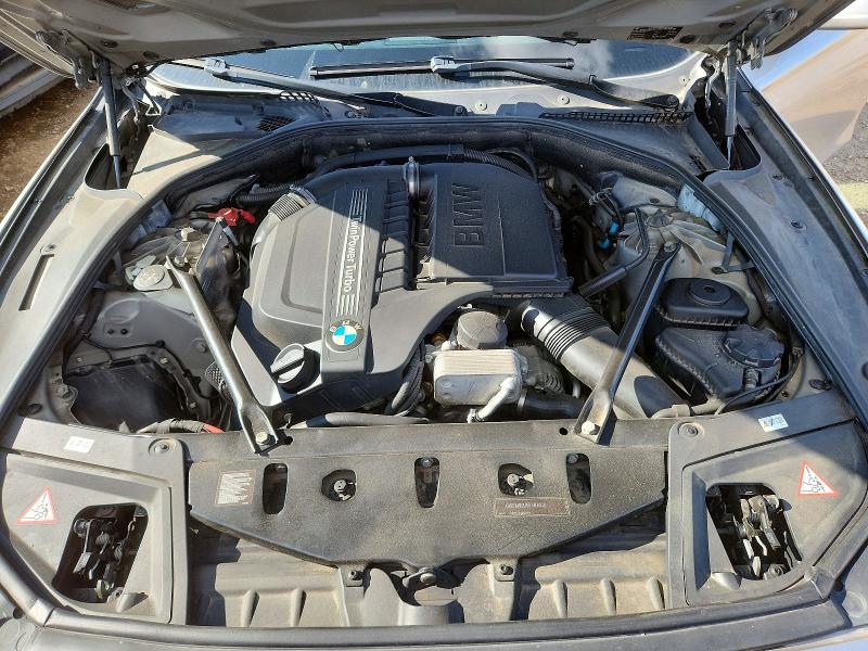 68516776 :رقم المزاد ، WBAFU7C5XBC877124 vin ، 2011 Bmw 535 مزاد بيع