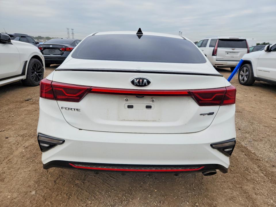 2020 Kia Forte მანქანა იყიდება აუქციონზე, vin: 3KPF34AD4LE198832, აუქციონის ნომერი: 70541226