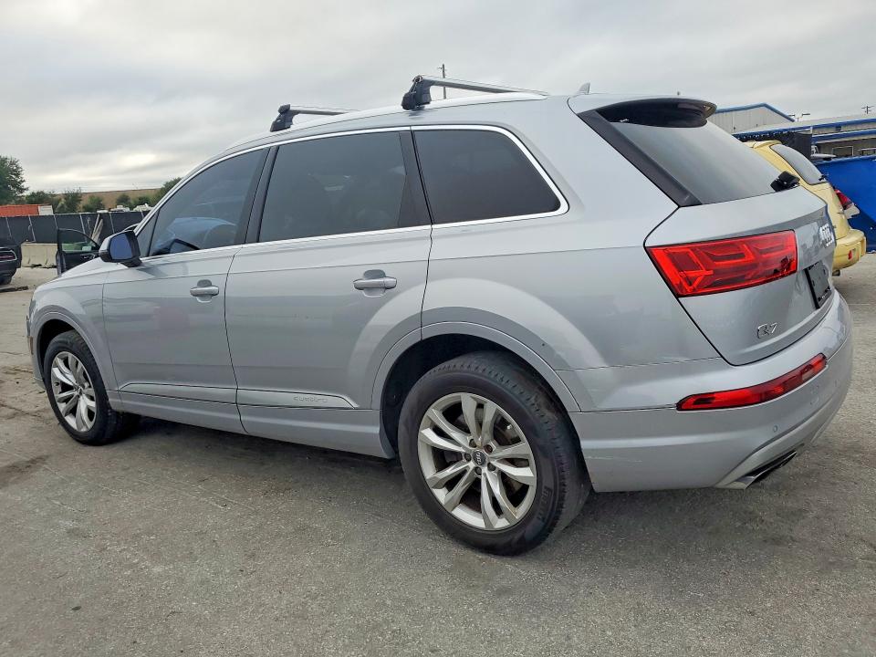 70487586 :رقم المزاد ، WA1AHAF71HD047172 vin ، 2017 Audi Q7 مزاد بيع