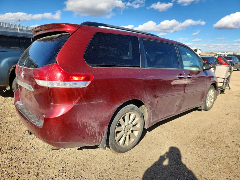Продажа на аукционе авто 2014 Toyota Sienna, vin: 5TDYK3DC1ES462722, номер лота: 70489606