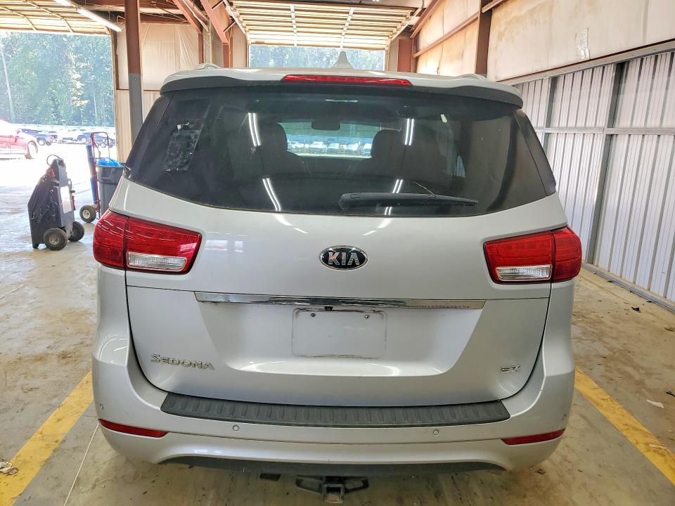 67655536 :رقم المزاد ، KNDMC5C13J6348819 vin ، 2018 Kia Sedona مزاد بيع