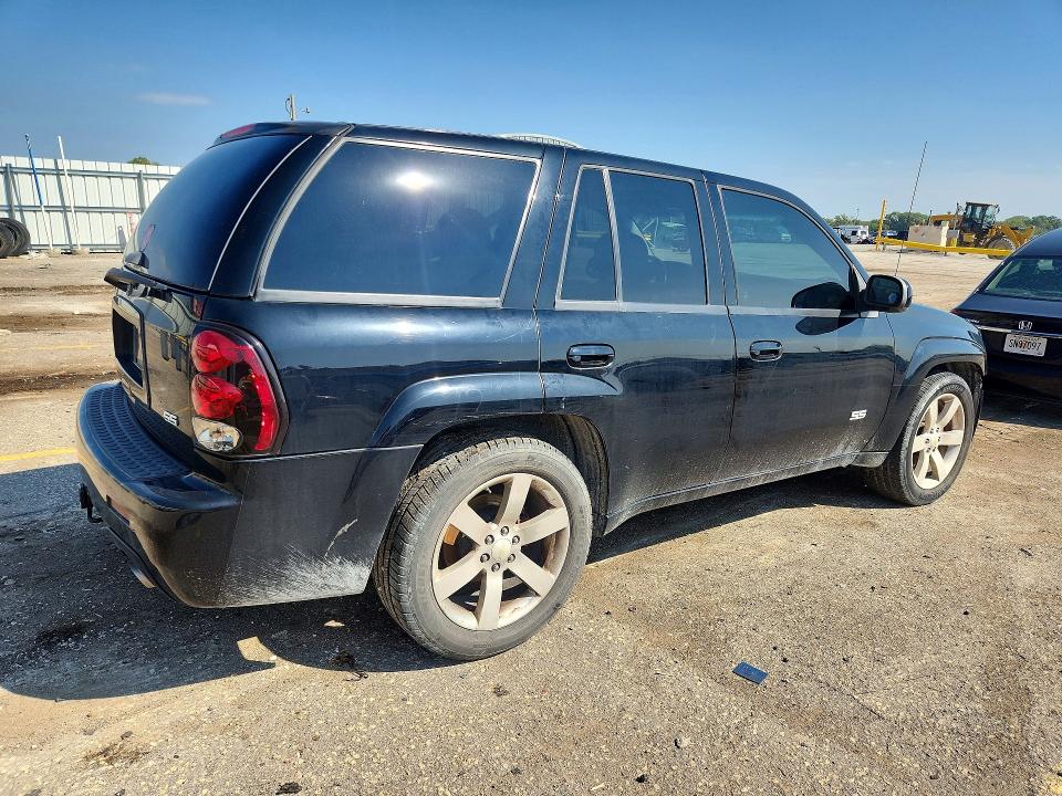 68777136 :رقم المزاد ، 1GNET13H272300147 vin ، 2007 Chevrolet Trailblazer مزاد بيع