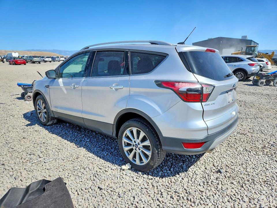 2017 Ford Escape მანქანა იყიდება აუქციონზე, vin: 1FMCU9J95HUB03983        , აუქციონის ნომერი: 69093256